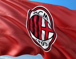 الدار البيضاء اليوم  - ميلان يتوج بطلا للدوري الإيطالي لأول مرة منذ عام 2011