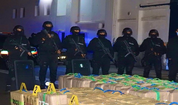الدار البيضاء اليوم  - حجز طن و820 كلغ من مخدر الشيرا مُعدة للتهريب الدولي في الرباط
