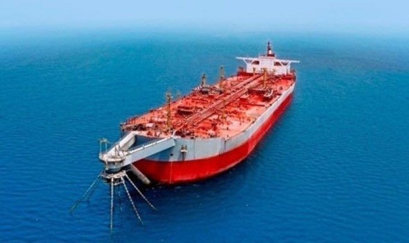 الدار البيضاء اليوم  - مُقْترح أممي بنقل النفط لسفينة أخرى يكْسر جُمود ملف 