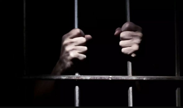الدار البيضاء اليوم  - السجن 8 أشهر لرجل هتف 