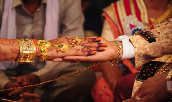 الدار البيضاء اليوم  - حفل زفاف في الهند يتَحوَّل لعزاء بعد سُقوط 13 امرأة من المدْعوَّات في بئر عن طريق الخطأ