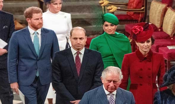 الدار البيضاء اليوم  - أزياء للعائلة الملكية في بريطانيا أحدثت جدلاً وتعرضت للانتقادات
