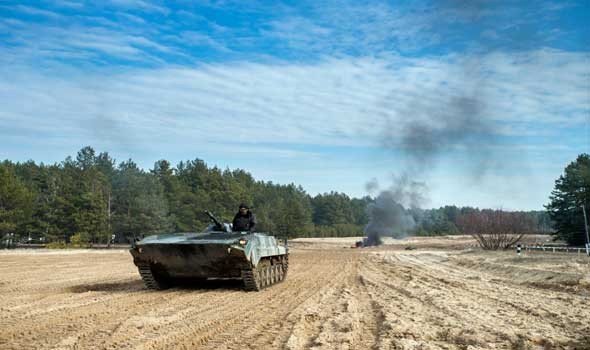 الدار البيضاء اليوم  - الرئيس الأوكراني يعلن إقتراب الدبابات من كييف ويمنع  الرجال من مغادرة بلدهم لمحاربة الروس