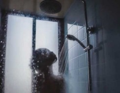 الدار البيضاء اليوم  - الاستحمام بالماء البارد قد يؤدي لتسمم الجسم