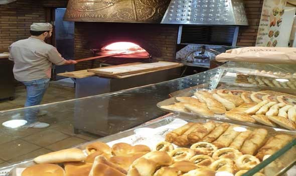 الدار البيضاء اليوم  - أصحاب المخابز يُؤكدون أن تصريح بايتاس حول تقديم الحكومة 50 ملياراً شهرياً لدعم خبز المغاربة غير صحيحة
