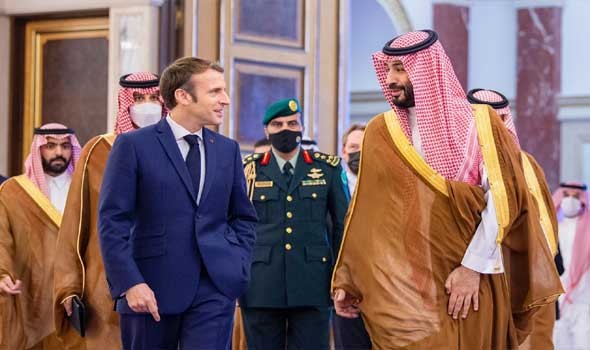 الدار البيضاء اليوم  - ماكرون يعلن عن مبادرة فرنسية سعودية لمعالجة الأزمة مع لبنان ويتصل مع محمد بن سلمان بميقاتي