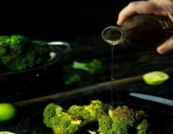 الدار البيضاء اليوم  - أدلة علمية حول فوائد إضافة زيت الزيتون إلى نظامنا الغذائي