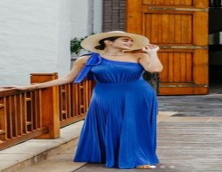 الدار البيضاء اليوم  - ياسمين صبري تخطف الأنظار بفستان أزرق من الموريشوس