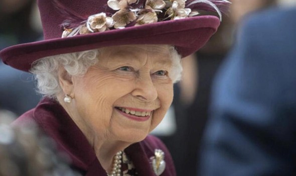 الملكة إليزابيث الثانية تأمل في أوقات أفضل للأوكرانيين