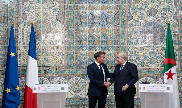  الرئيس الجزائري يتلقى مكالمة هاتفية من ماكرون