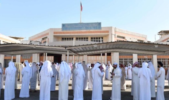 الدار البيضاء اليوم  - إنطلاق عملية الاقتراع لانتخابات مجلس الأمة الكويتي و 305 مرشح يتنافسون بـ5 دوائر